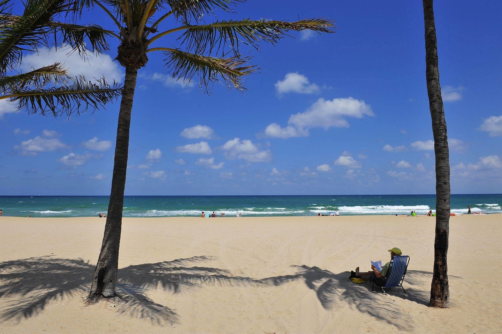 Blue Seas Courtyard Hotell Lauderdale-by-the-Sea Exteriör bild